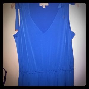 Michael Kors Sleeveless  V neck peplum top